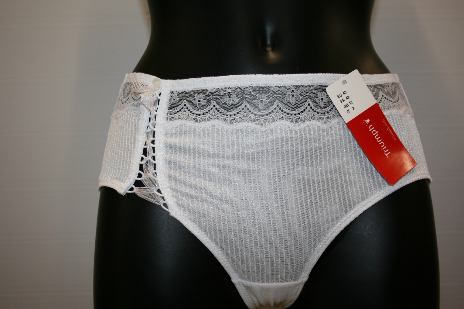 Shorty Sensual Passion De Triumph Blanc Pas Cher Sur Lingerie De Marques Fr