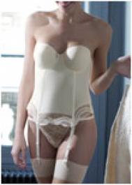 guepiere avant premiere simone perele